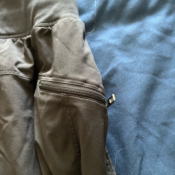 Lululemon athletic shorts 7” inseam - Picture 4 of 4